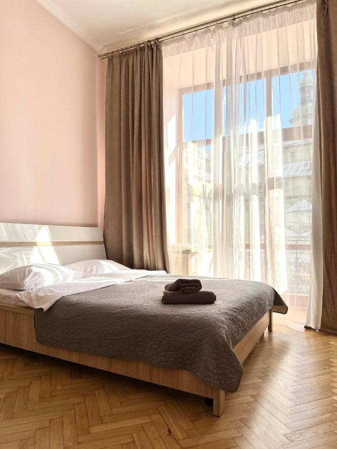 לבוב Romantic Apartments - Оn Valova Street מראה חיצוני תמונה